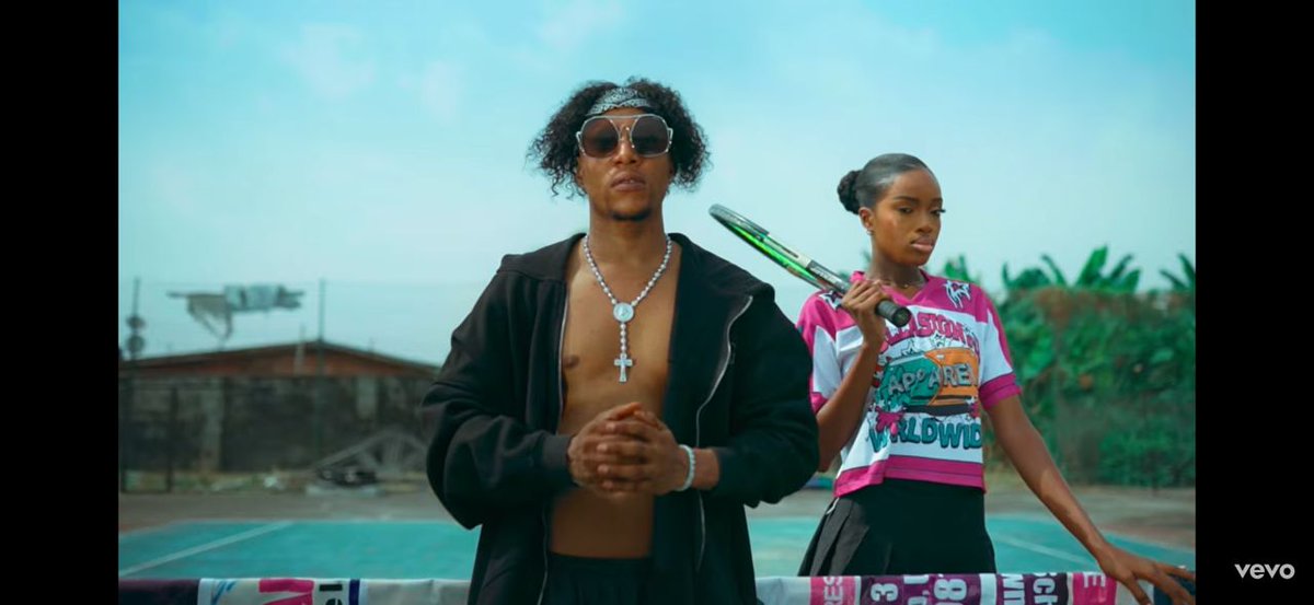 divine_xx1's tweet photo. Rollupstar has dropped Ahead Ahead and the visuals in the music video is fire 🔥 https://t.co/7bFdiylpde