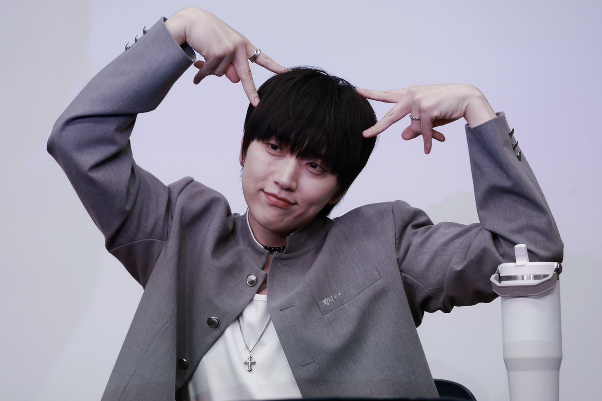 pinnie_gcs's tweet photo. 260530 B1A4 Ktown4u 대면팬싸 

아 너무 귀엽잖아!!!!

#B1A4 #산들 #Sandeul #灿多 https://t.co/Kyi4CDExq6