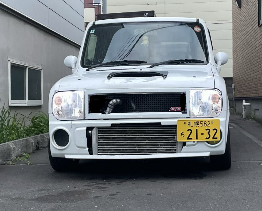 sabak_Drive's tweet photo. 雑コラだけど角目ありだな笑 https://t.co/0qXoHLhutv