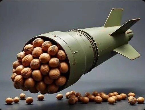 iphirrrrr's tweet photo. Ukraine is waiting 😏 https://t.co/2iAyzxheHi