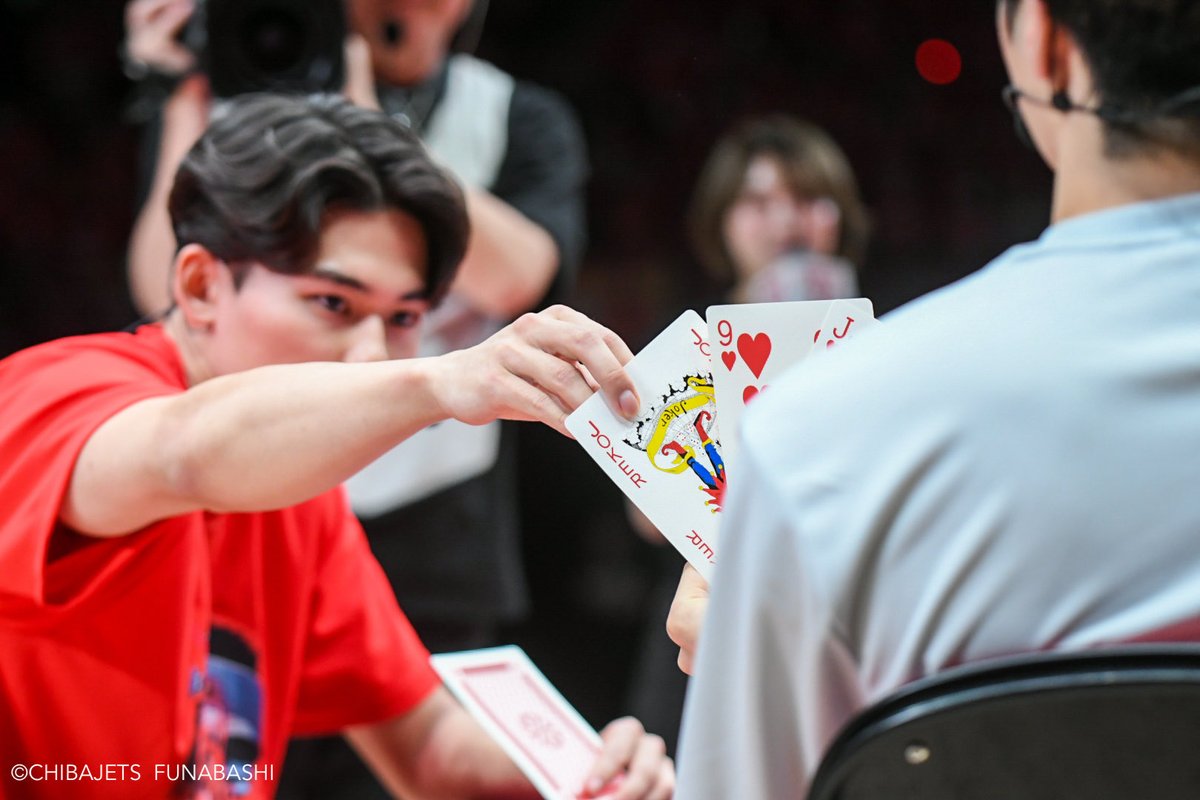 CHIBAJETS's tweet photo. クールにしてたのに表情に全部出ちゃう人��#BABA抜き #金近廉 #かねちかわいいよかねち #chibajets #千葉ジェッツ #ブースターフェス https://t.co/7TJuW5qWho