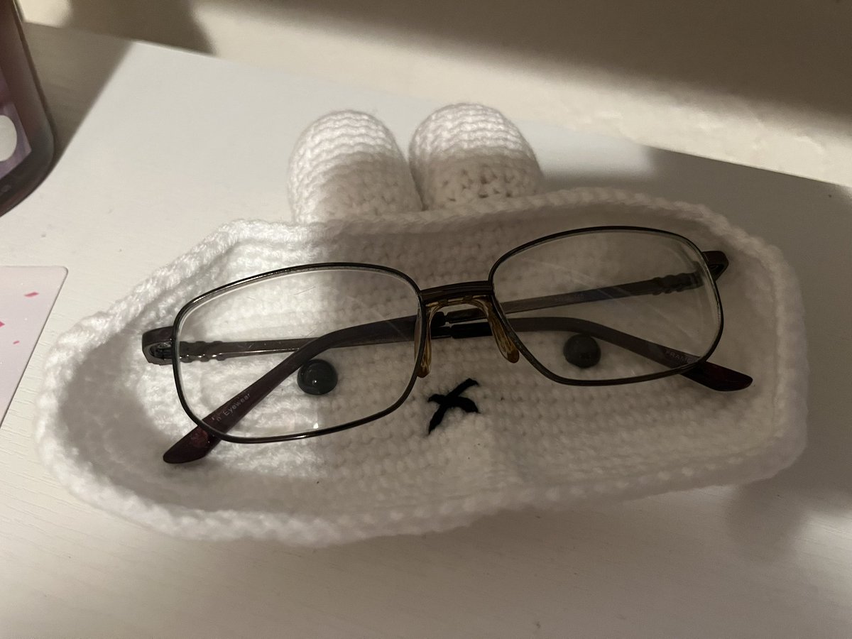 raelskool's tweet photo. CUTE GIFT FROM FRIEND ￼￼🥰 https://t.co/24b73Tmitv