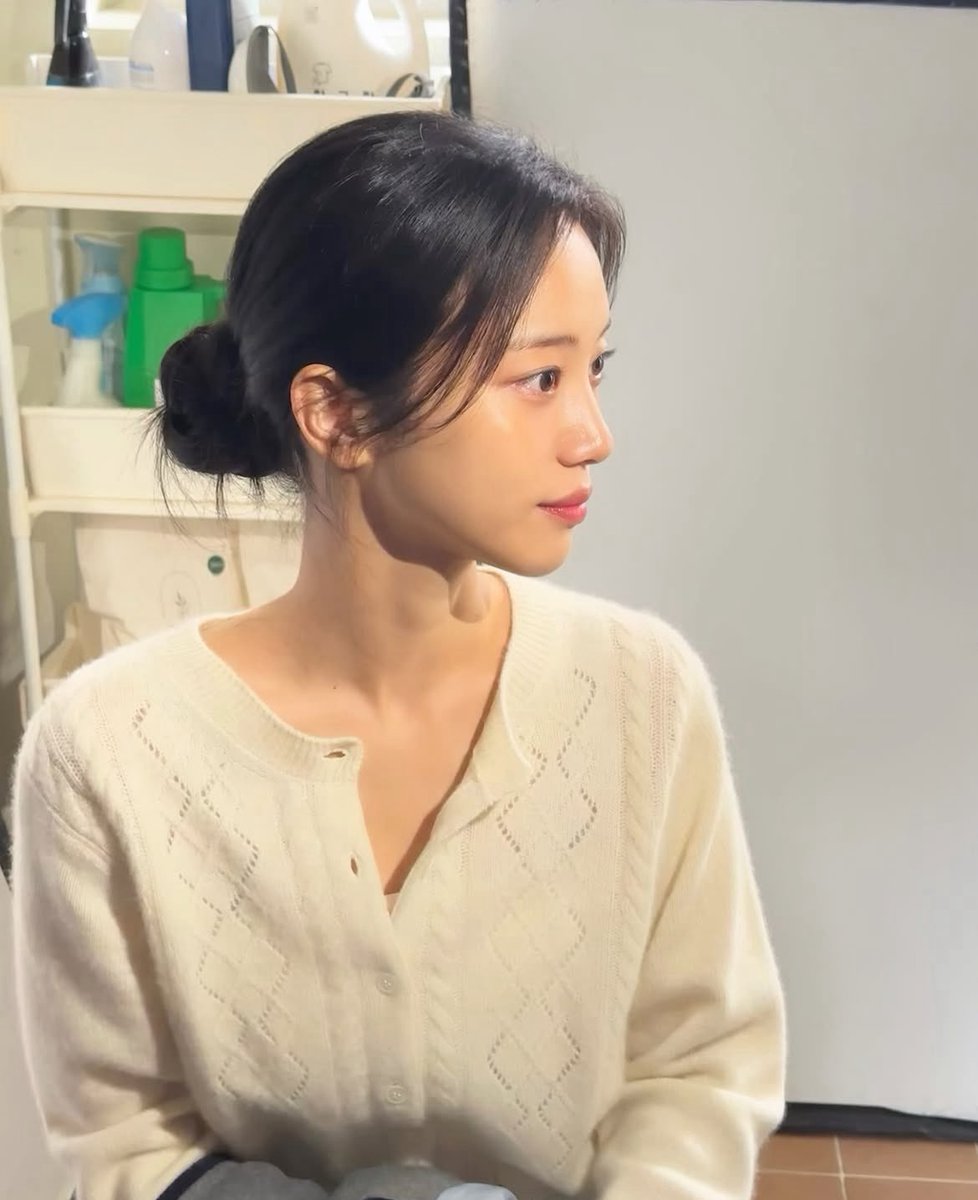 yeonducoco's tweet photo. 드라마 보다가 너무식되는배우 있어서 찾아보니 한효주한지민정채연전소영 소속사;; 여자취향 무섭도록 똑같네 이회사 https://t.co/zYvHjowr3p