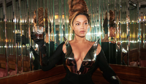 AboutMusicYT's tweet photo. Only female artists that had a #1 album on Billboard 200 this decade:

Selena Gomez
Lady Gaga
Taylor Swift
Ariana Grande
Olivia Rodrigo
Billie Eilish
Summer Walker
Adele
Beyoncé
BLACKPINK
SZA
Karol G
NewJeans
Nicki Minaj
TWICE
Sabrina Carpenter
Tate McRae
Cardi B
Megan Moroney
Ella Langley