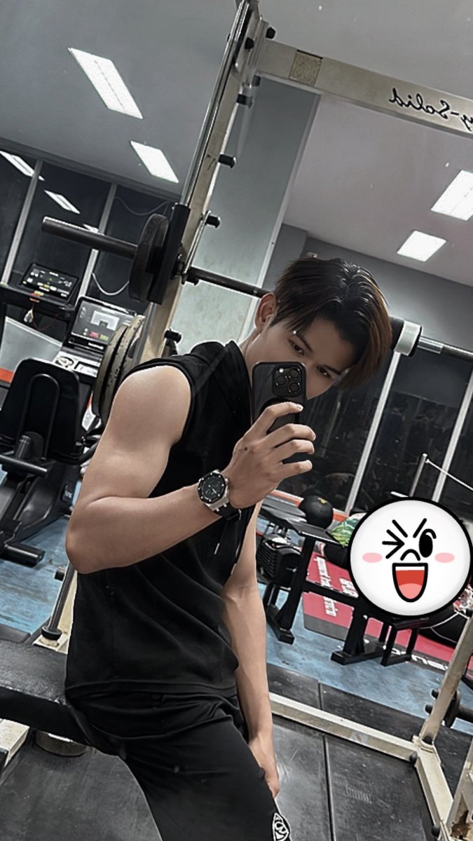 THXXX001's tweet photo. 🖤🌧️  #พัทยา #ศรีราชา #บางแสน https://t.co/rfKIUFsI97