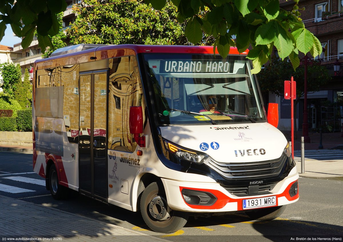 AutobusesBCN's tweet photo. El pequeño microbús del servicio urbano de #Haro , una localidad digna de visitar @aytoharo @jimenezmov https://t.co/ADbhUfwtm5