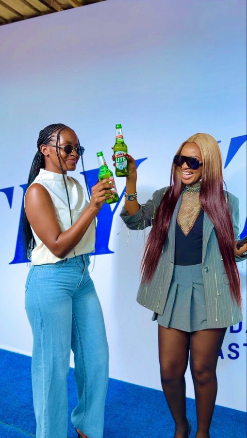Tryphine01's tweet photo. Uganda, we’ve shown you ours. Now show us yours. 👀🍻

Drop your best #TryItAhhh moment and let the whole country see your reaction.

#UgandasBestTastingLite https://t.co/RdgFY3A10C