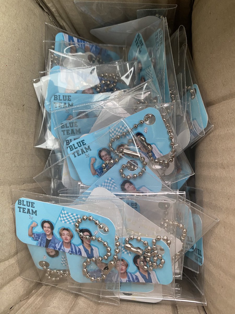 Yammyroll1's tweet photo. Giveaway 
Blue Team 💙 40pcs
Pls RT &amp; show 
See u 💙💙
#NestlePureLifexBUS 
#NestlePureLifexBUSFreshTival https://t.co/ScycRFrPan