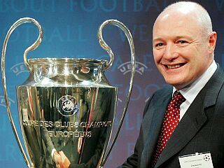 SW6Steve's tweet photo. CHELSEA FC went from these 2 Generals of Granovskaia &amp; Kenyon to these 2 melts Finkelstein &amp; Gannon , who says the rot does not start from the top 🙄

BLUECO OUT https://t.co/Aaq1FaVP4P