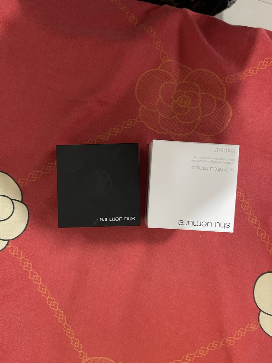 everumores's tweet photo. @IMBILYARD Hi kak, aku ada dior foundation sama loose powder shu uemura. Baru kepake masing-masing 2x aja nih https://t.co/yi1CXfyXJN