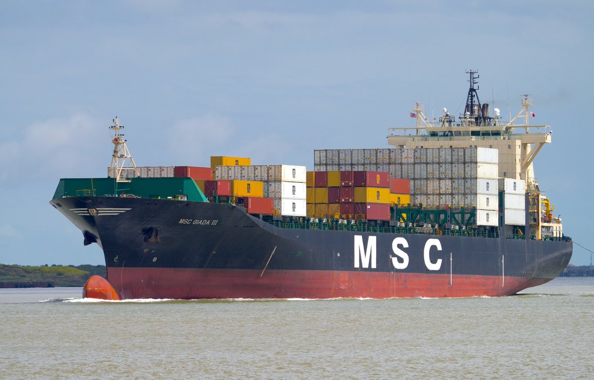 FraserG32883664's tweet photo. Container ship MSC Giada III built in 2002 near Graveend. #MSCGiadaIII #ContainerShip #FeederVessel #MSC #ContainerShips #ContainerCarrier #WorkingRiver #CargoShip #Shipping #ShipsInPics #Ship #Maritime #Marine #Import #Export #Ships #Ship #Containerschiff #Thames #RiverThames https://t.co/z5uBf3p8r9