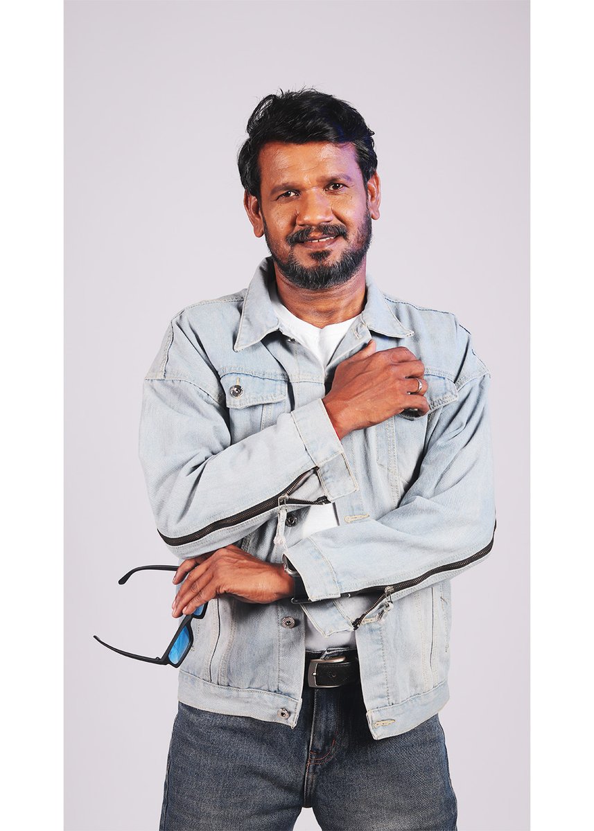 Lakshmifilms_20's tweet photo. Esakki Karvannan Flying High
#Aattimovie  Starring Esakki Karvannan @director_esakki and @Abinakshatra Abi Nakshatra    
 Produced by @Lakshmifilms_20 
 Presented by @sureshkamatchi @vhouseofficial
@athveenofficial @dirSRajithkumar 

#Aatti #EsakkiKarvannan #AbiNakshatra #Lakshmicreations   #LakshmicreationsMovies
 [set11 Portfolio Photoshoot Movie Promotion Celebrity Selflove]

https://t.co/ZcODPzsY4k