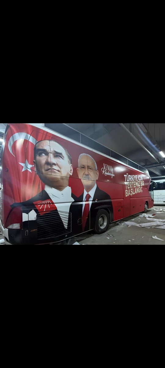 EbeRuhi's tweet photo. Yerin dibine gireceğine
Hiç utanmadan baṣlangıç yazdırmıṣ.
Milletin parasını çarçur etmeye utanmamıṣ.
Alçalmanın sınırlarını zorluyor. https://t.co/n4NcVQ9Tyr