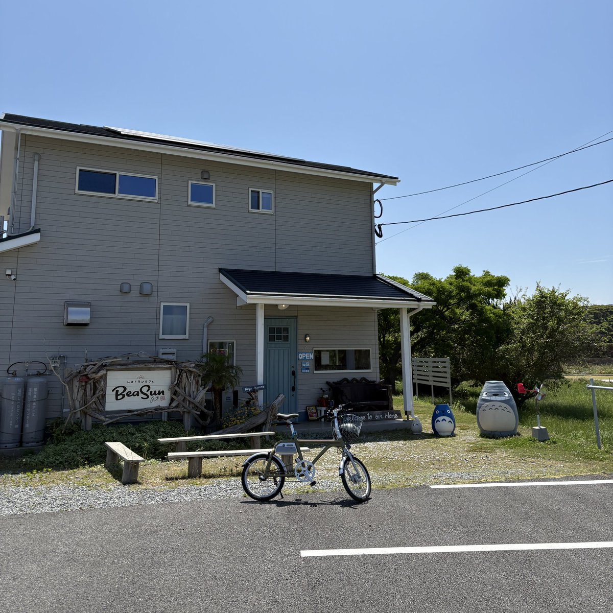 norubaiitoshima's tweet photo. 快晴の糸島。

気づけば海が見たくなって、
芥屋まで走っていました。

海の家の準備が始まる海水浴場。
でも海は、もう十分すぎるほど綺麗。

今の糸島、
かなりおすすめです。

予約は👇
https://t.co/N13sIFhEnU

#糸島観光 #自然界隈 https://t.co/D4HREdGxgG