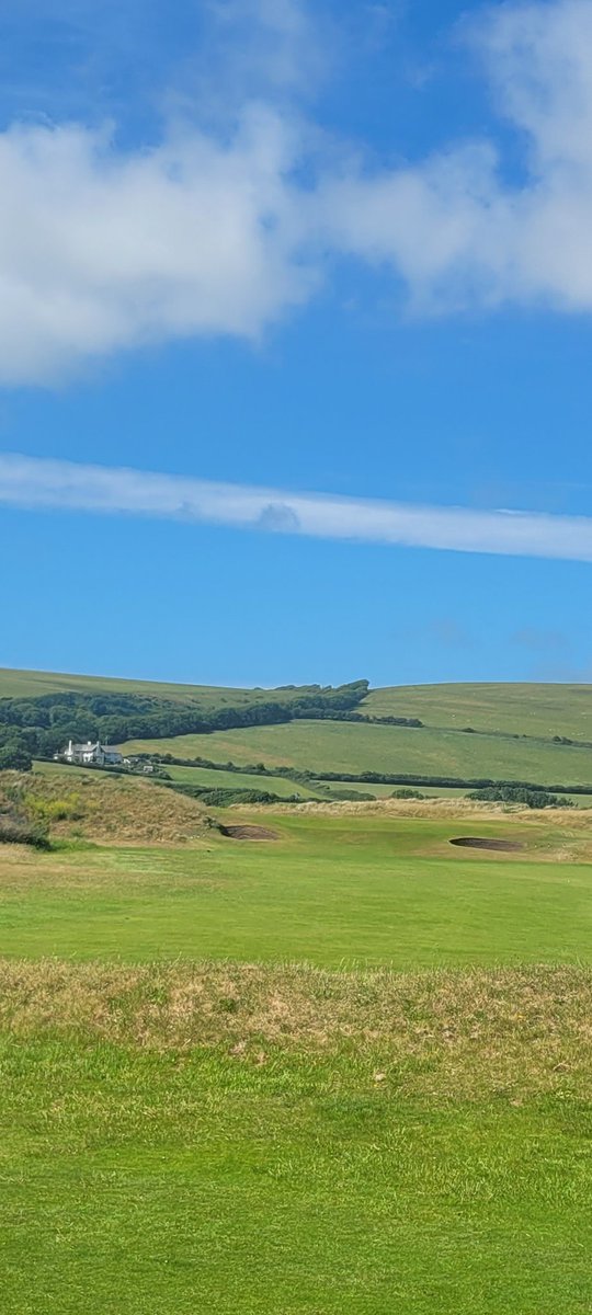 mr_sandypar's tweet photo. lonliness of the long distance golfer @SauntonGolfClub 
welcome return to golfing heaven, where i witnessed the fine art of putting from long distances. 
majestic! https://t.co/4nvEuO5z0j