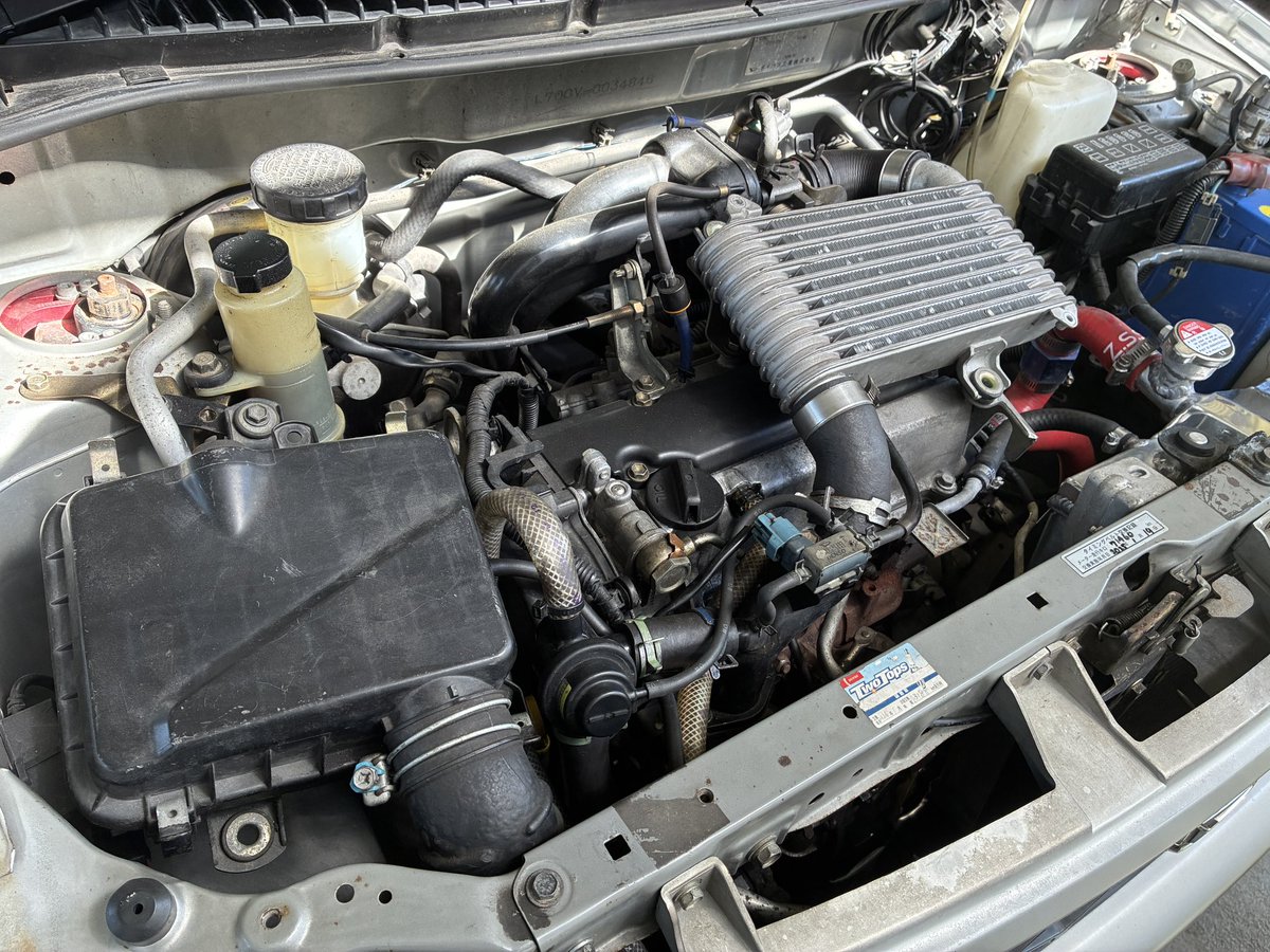 CAMRY_3S's tweet photo. ほぼ1ヶ月ぶりにガレージ来て
ミラの車検整備

リアピースの飛び出し量が微妙で
短縮させるか車検用マフラー作らなあかん...? https://t.co/sMAyZGIGED
