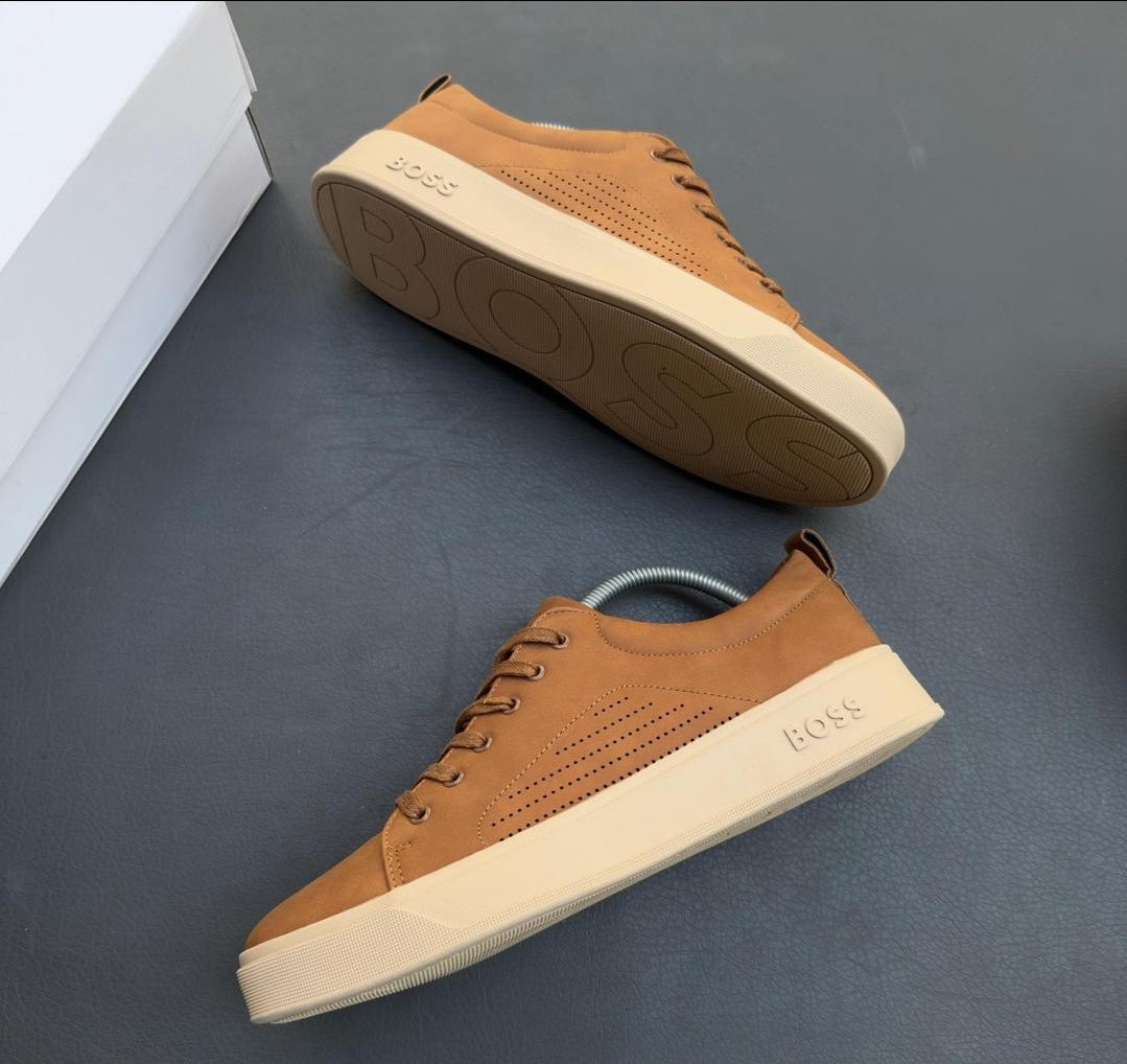 QueenOnlineBiz's tweet photo. Naomba Repost🙏

#VIATU BORA🔥🛍️

✅Size   40/41/42/43/44/45

✅Bei      75,000/=

https://t.co/j9XGg8BmWa
📍Kariakoo https://t.co/qFmCOCqy8c
