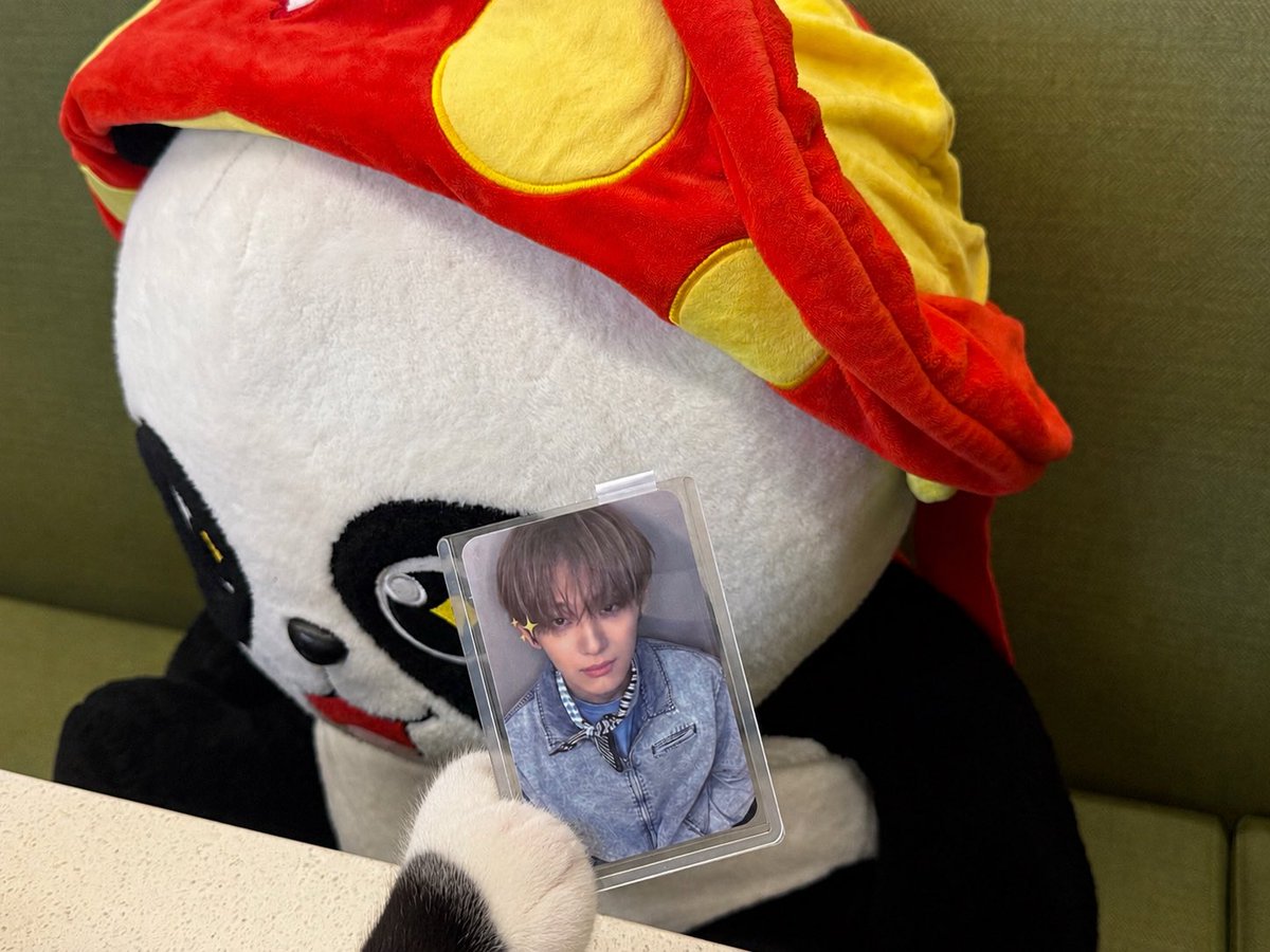 chu_48like's tweet photo. 메가콘 가기 전에 혼자 하디 먹고 가기~ . . . https://t.co/aYdt75WPjZ