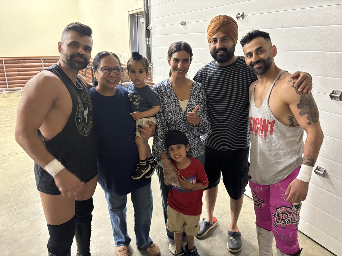 Bollywood Boyz tweet media