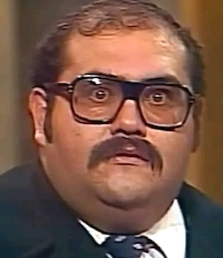 Indie5051's tweet photo. Recordatorio de que Edgar Vivar tenía 25 años cuando interpretó al Señor Barriga en el Chavo del 8. https://t.co/HbLI9UDjW0