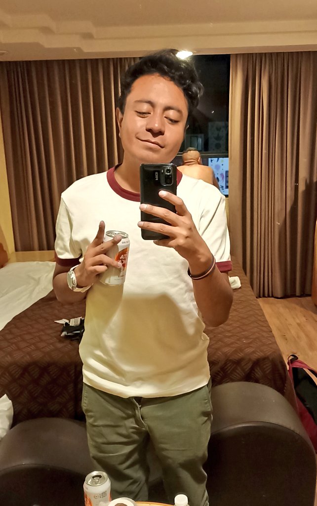EduQbs's tweet photo. Terminé bien deslechado 😏🥵🍆💦☣️ si ese cabrón me pasa los vídeos, ya estaré subiendo unos 😈 https://t.co/yx6JZFb2BG