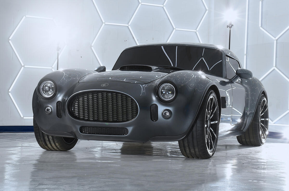 NEWCAR tweet media