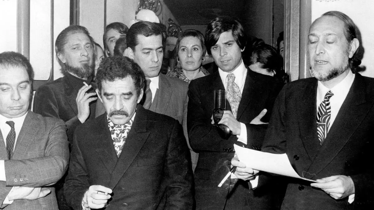 Mikil54's tweet photo. @juanadolorex Suposo que parles del Vargas Llosa publicat per Seix Barral. Ets de les que considera que per fer literatura Catalana només has de viure a Catalunya o que hi surti Barclona de fons? https://t.co/uHmsmW9AB9