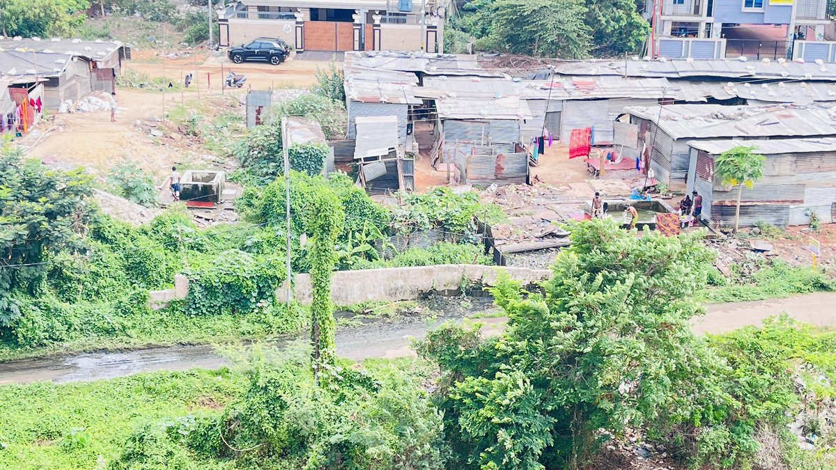 somu05's tweet photo. @CMO_Odisha @MayorofBBSR @ChanchalRanaIAS 
Requesting for immediate attention on the waste flowing onto the public road from the govt land being occupied by SUM contractors and labours. Address - Kalinga Nagar(k3-b) GA plot# 770, near muddy cup cafe. https://t.co/p9bIUsU1jI