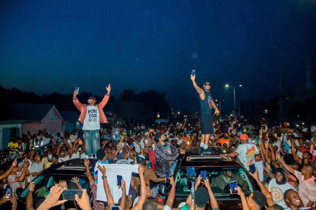 FancyGadam's tweet photo. The Reception in Tamale Ghana 🇬🇭 Yesterday was Crazy . Thank You all for showing up in your numbers filling up every space  and locking 🔒 down the streets of Tamale . Now the Day is Finally Here , With God On Our Side We gonna do this 🔥 #Today 🏟️ @iamkingrudy https://t.co/i943m7MLNM