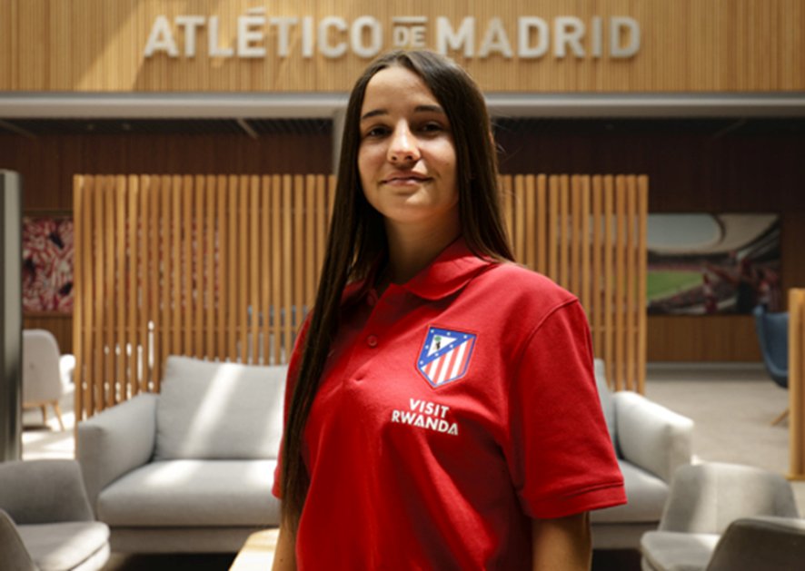 LasColchoneras's tweet photo. Hoy cumple años Lara Hernández-Huerta. 

Jugadora del Atlético de Madrid C, lleva 10 años en la Academia, y ha sido internacional con las categorías inferiores de España. Ya ha debutado en nuestro filial.

¡¡Felicidades!! https://t.co/0YB5tsHrFZ
