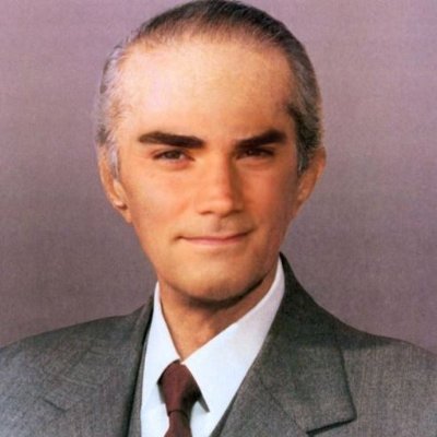 shallowmany's tweet photo. Ideology shoppers whose Ideology of the week is hoxhaism https://t.co/OgE6A8Dl6B