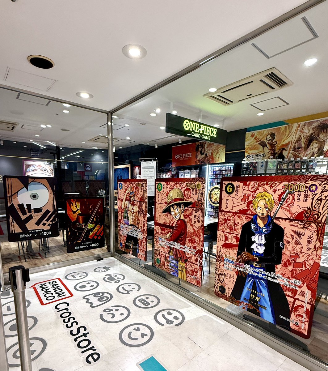 V_Jump's tweet photo. 「#ONEPIECEカードゲーム 公式ショップ」東京渋谷店のレポートをお届けします‼️
外観も要チェックですよ👀
#ワンピカード 
#ONEPIECE https://t.co/MFgHs4lSXn