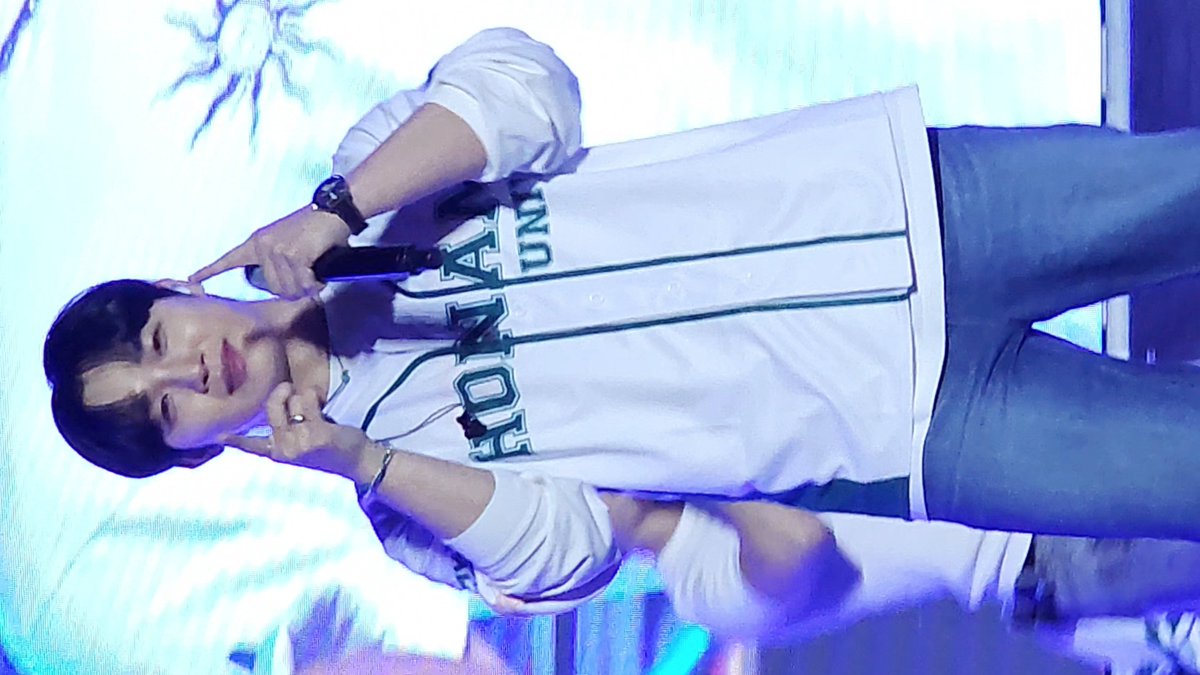 SHINE__37's tweet photo. 2주 연속 광주 나들이 ~ 🙂‍↕️⚾️💕 https://t.co/CAuoGSYpE0