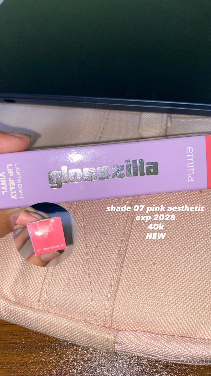 dumpzzya's tweet photo. @twxnklestar halo kak aku ada make over shade 03 for base ombre dan glosszilla emina shade 07 all new yaa dan sudah include adm oren https://t.co/ZB9rekLrmK