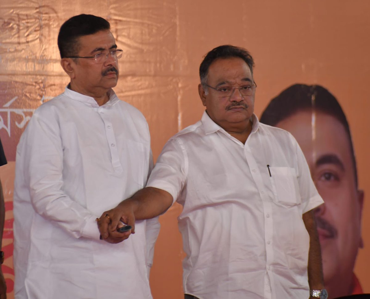 SamikBJP's tweet photo. বিধাননগর মহকুমা হাসপাতালে ভারত সরকার ও পশ্চিমবঙ্গ সরকারের যৌথ উদ্যোগে রাজ্যব্যাপী বিনামূল্যে HPV টিকাকরণ কর্মসূচির শুভ সূচনা হলো।

এই উদ্যোগের মূল লক্ষ্য কিশোরী ও নারীদের সার্ভাইক্যাল ক্যান্সারের ঝুঁকি কমানো এবং জনস্বাস্থ্য সুরক্ষাকে আরও শক্তিশালী করা। 

HPV টিকা ভবিষ্যতে ক্যান্সার প্রতিরোধে গুরুত্বপূর্ণ ভূমিকা পালন করবে এবং রাজ্যের বিভিন্ন প্রান্তে ধাপে ধাপে এই কর্মসূচি বাস্তবায়িত হবে।

ডাবল ইঞ্জিন সরকারের এই জনমুখী উদ্যোগ স্বাস্থ্য সচেতনতা বৃদ্ধি, প্রতিরোধমূলক চিকিৎসা ব্যবস্থার প্রসার এবং সুস্থ সমাজ গঠনের ক্ষেত্রে এক গুরুত্বপূর্ণ পদক্ষেপ।