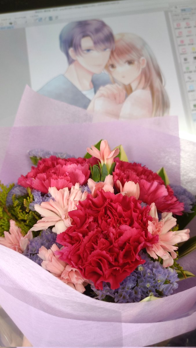 coco131's tweet photo. チェリッシュの担当さんが新連載のお祝いに素敵なお花を贈ってくださいました〜💐✨お花のある生活は気分が上がりますね〜🥰 https://t.co/3WNLdQBWxd