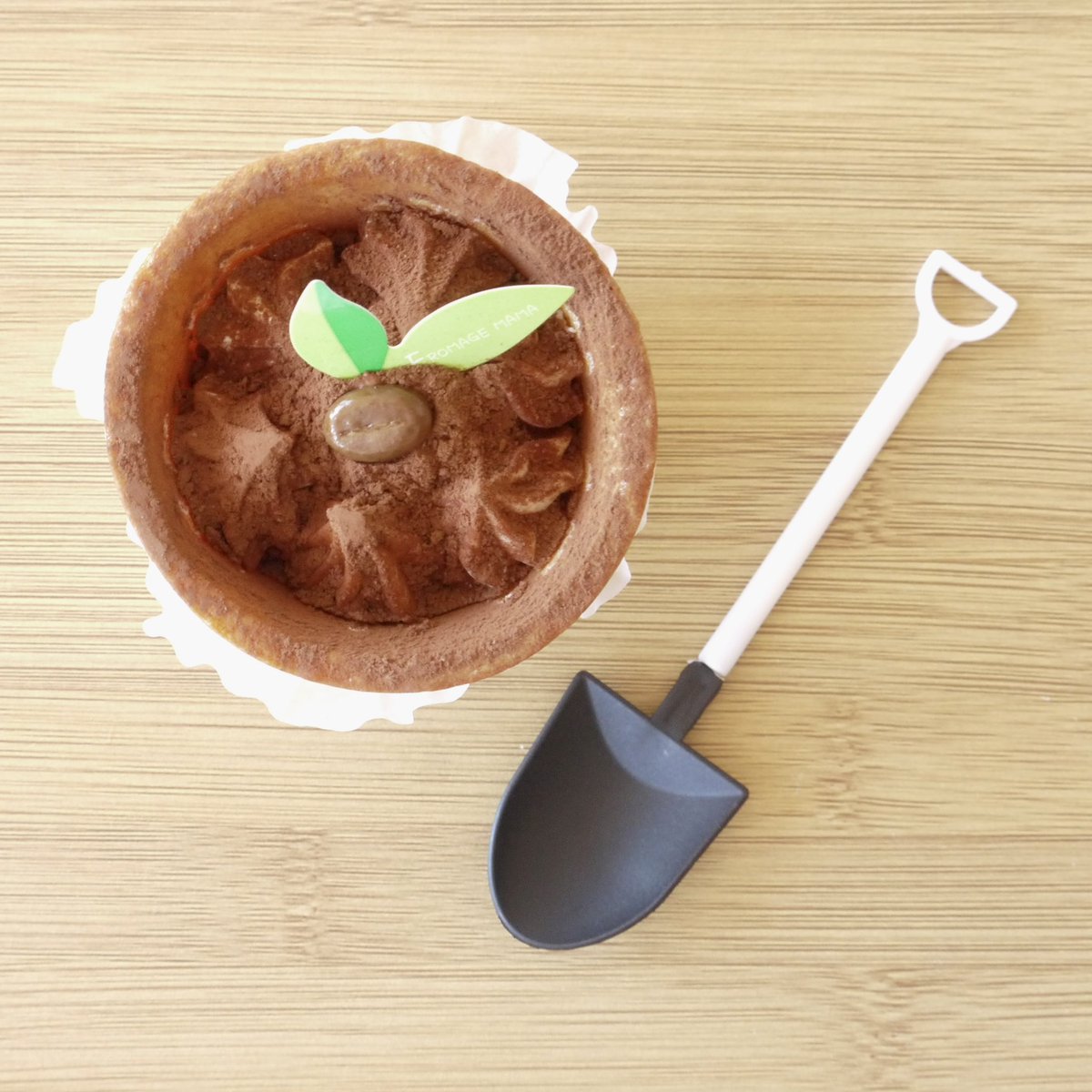 mitsukoshi_h's tweet photo. ＜フロマージュママ＞がホシミツに出店中！

チーズを使用したスイーツを中心に、サクサクのパイに包まれたあんバターパイなどもご用意しております🧀🍓

●6月2日(火)まで開催
●星ヶ丘三越 地下1階 下りエスカレーター前特設会場 https://t.co/qif6oEqtHC