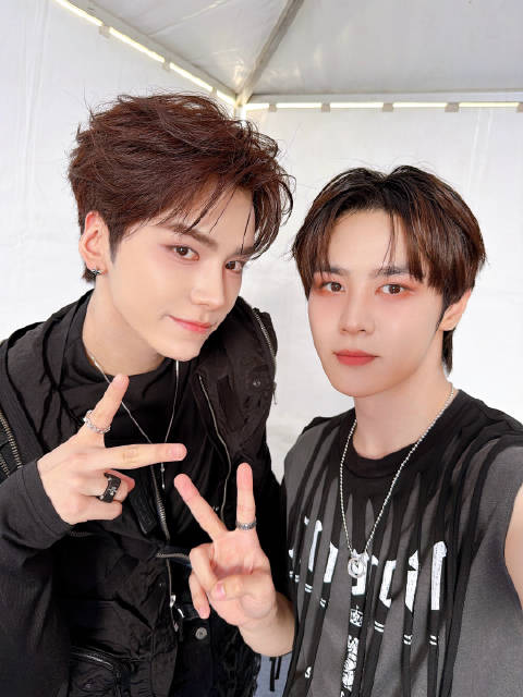 StaWayVCN's tweet photo. 260526 #KUN Weibo repost          

'I dragged  POLARIX-Shao Ziheng into this with me hehe'
        🔗https://t.co/LT7zjMFckv

@WayV_official
#WayV #威神V #WeiShenV #웨이션브이 #钱锟 #쿤 https://t.co/MTW9SNe1cp