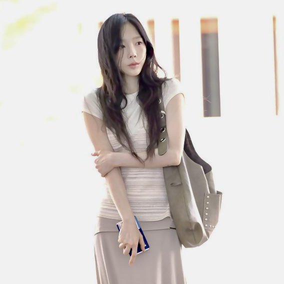 wtml0907's tweet photo. ꒰ PRE พรี ꒱ 260530 ICN

#TAEYEON LETERIE: STUD BUCKLE REVERSIBLE SHOULDER BAG ( -44%)
✈️: 2790 / 4490
(มัดจำ 1490 / 2590)

📦ส่งฟรี!

Color: 3 สี
Size: 29x51.5 cm
Strap: 63 cm

💌สั่งซื้อ DM

🔽more

#วทมลขายของ #ตลาดนัดโซชิ แทยอน กระเป๋า https://t.co/VhXwXZtoF3
