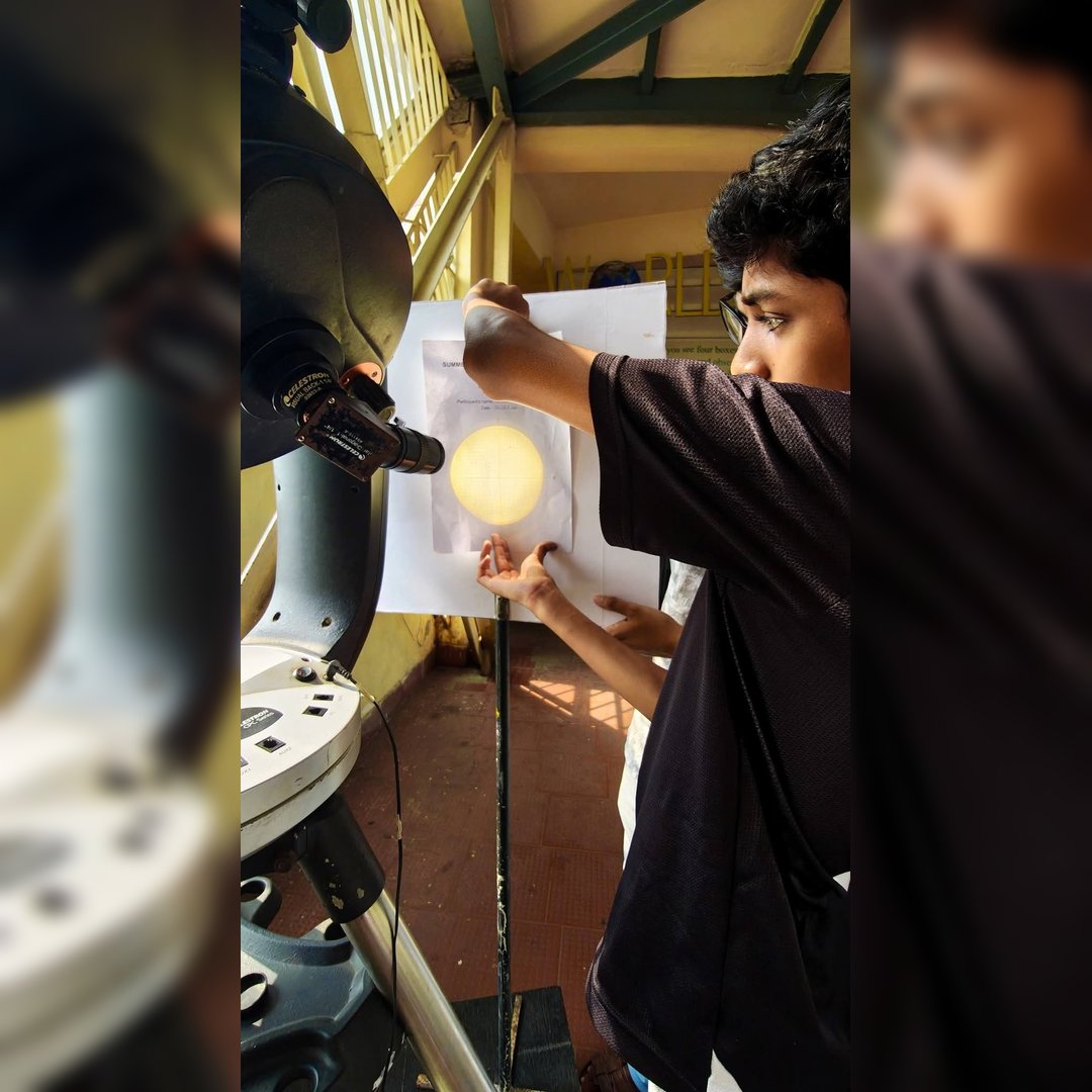 ScienceCityKol's tweet photo. ☀️🔭 Students at the Astronomy Camp at @ScienceCityKol, @ncsmgoi
@MinOfCultureGoI explored the fascinating world of solar science by observing sunspots through engaging hands-on astronomy activities. 🌞✨

#AstronomyCamp #SolarScience #ScienceCityKolkata #NCSM #STEMLearning https://t.co/alyYSzstCD