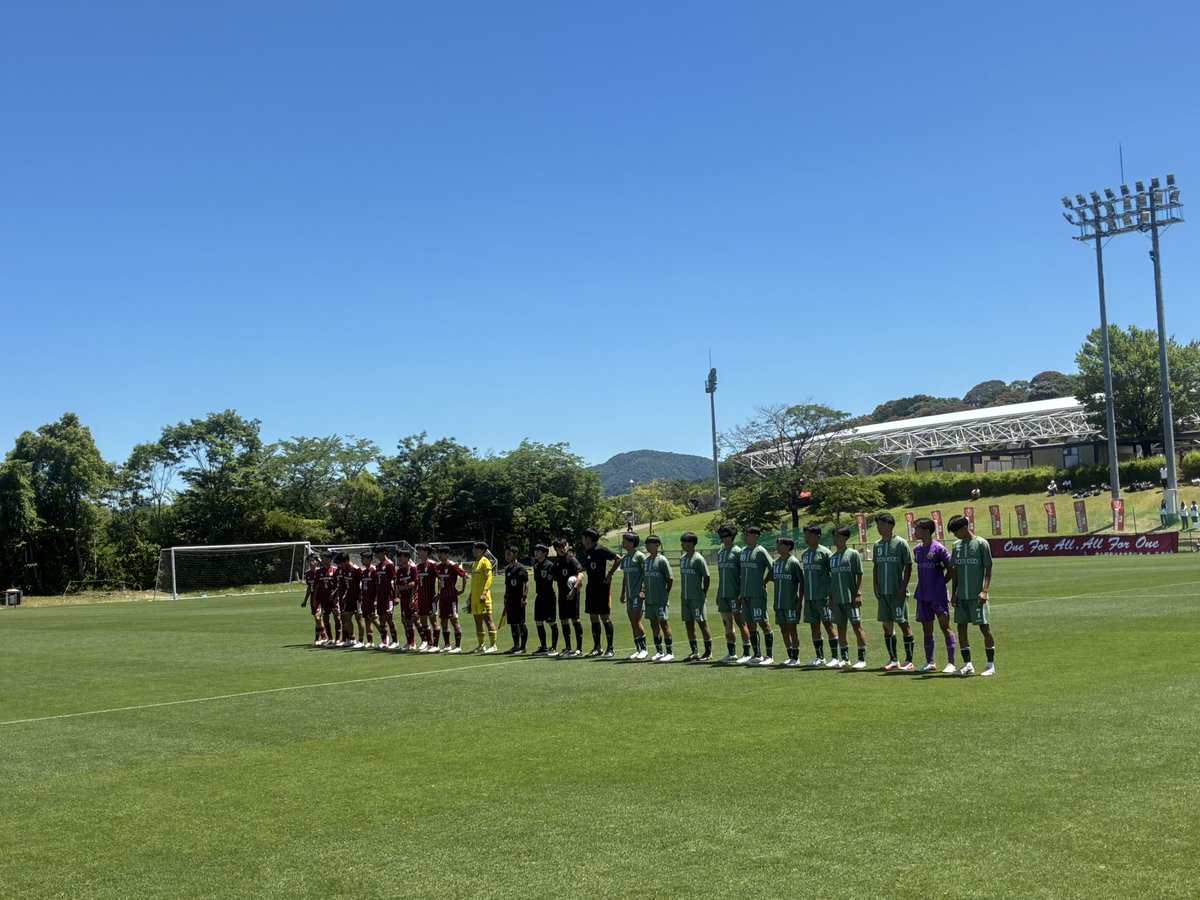 kyoeisoccerclub's tweet photo. インターハイ京都大会
準決勝vs立命館宇治 1-1pk6-5⚪️

なんとか勝利…最後に追いつかれ…無失点で終わりたかった。
ただ難しい試合を心折れずに戦ってくれました。皆んなの目標を大切に、1週間いい準備あるのみ！今回こそ掴む！

#京都共栄　#京都共栄学園　#京都共栄サッカー https://t.co/Kys1H9MwbY