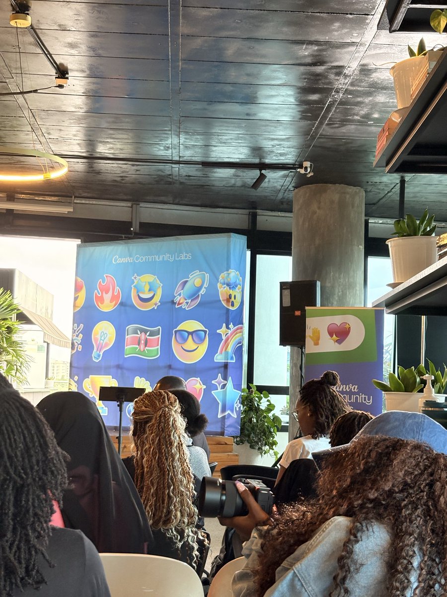 Lizaar__'s tweet photo. Ready to level up my design game! 🚀 Plugged into the Canva Community Labs today. Can't wait to connect with the @CanvaAfrica community and see the new tools in action. #canvalabs #CanvaCreate https://t.co/qOMECX7pJu