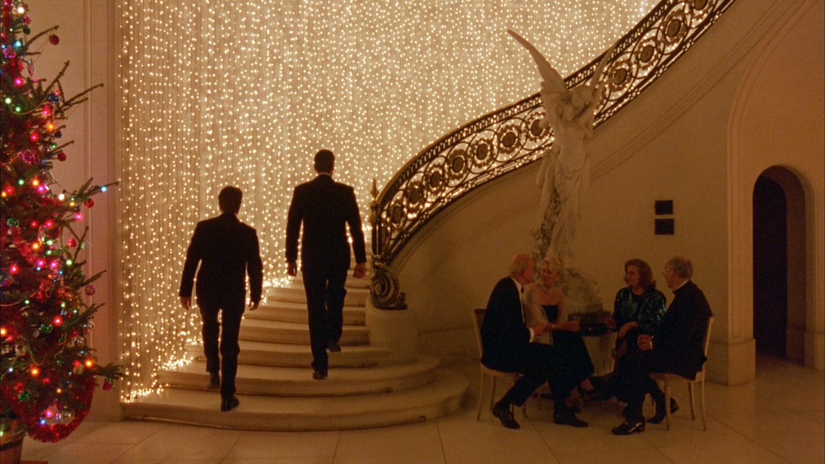 itsFilmatic's tweet photo. Eyes Wide Shut (1999), dir. Stanley Kubrick https://t.co/wBH2kUgpnW