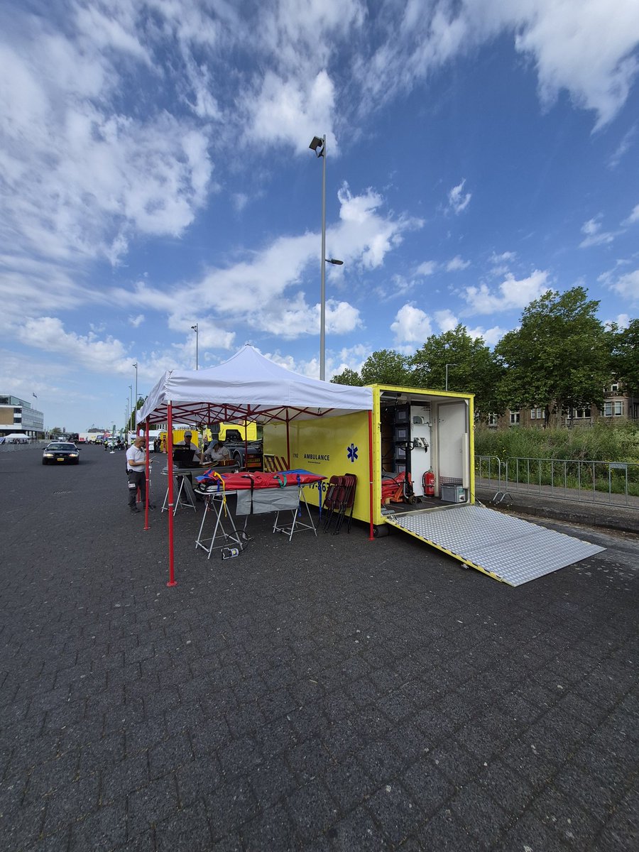 NHTPlus's tweet photo. Veiligheidsplein op de Loydkade in Rotterdam. https://t.co/25Ceup00TV
