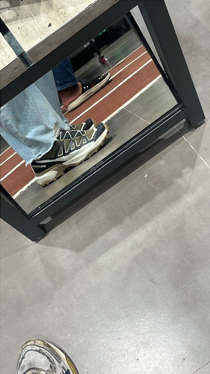 aphsp's tweet photo. WTS Salomon X-Ultra 360 no 40 2/3 dijual 1.7 aja karena gak kepake.

Baru dipake 2x aja~

#preloved #wts #prelovedsalomon https://t.co/LQvE8clJDy