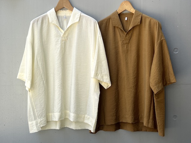 va_va_shop's tweet photo. "FIRMUM・Skipper shirts" new in !! - VA-VA online shop 
https://t.co/v8iZWDi8CK 
#firmum #フィルマム #シャツ #shirt #shirts #halfsleeveshirts #半���シャツ #Skippershirts #スキッパーシャツ #va_va #omotesando #aoyama #jingumae #mensfashion #ladysfashion #fashion https://t.co/DV0QL4X8Nu