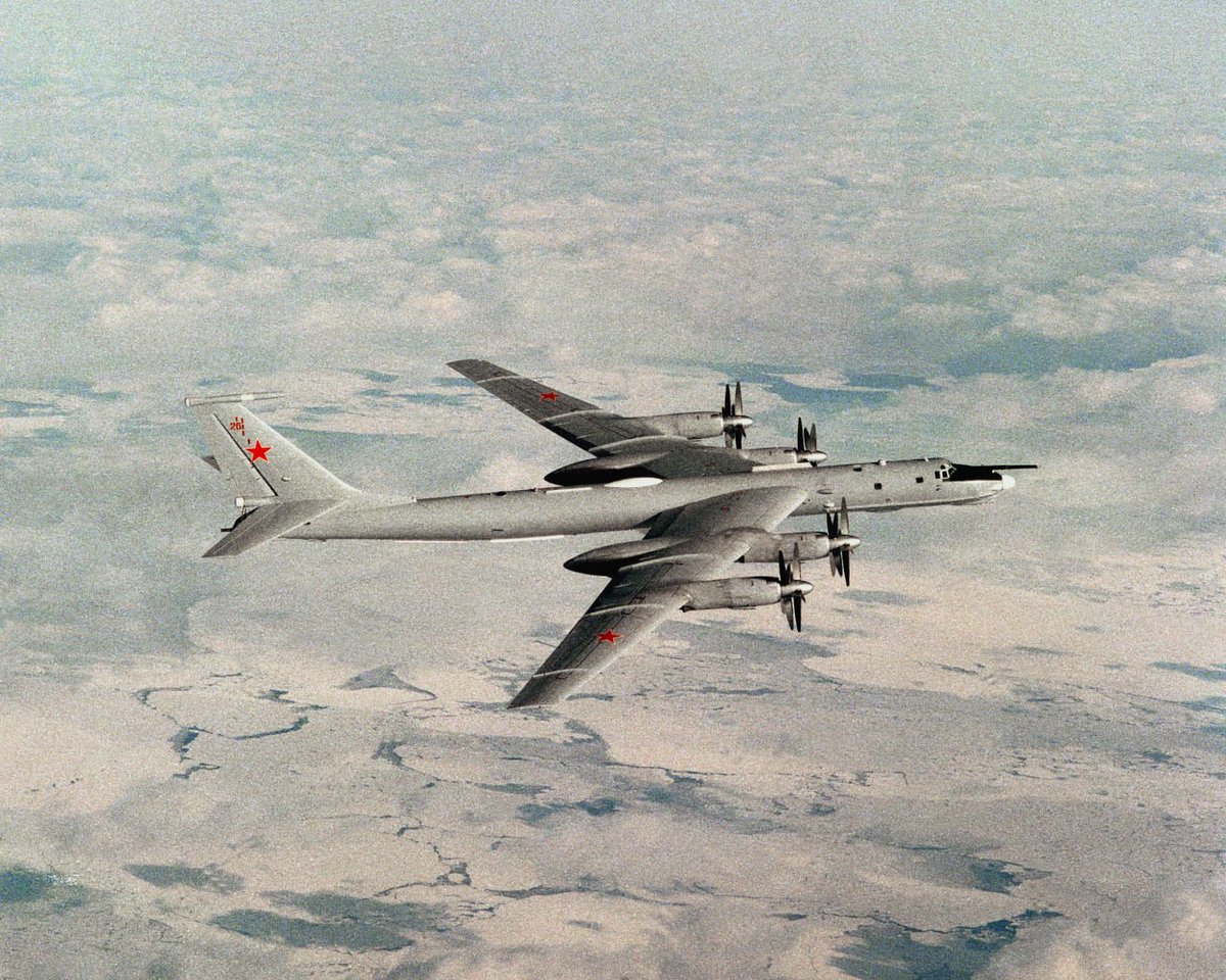 WritingFates's tweet photo. Wondering if this might have in fact been a rare Tu-142MR communication relay aircraft. https://t.co/G3Fk21lcIO