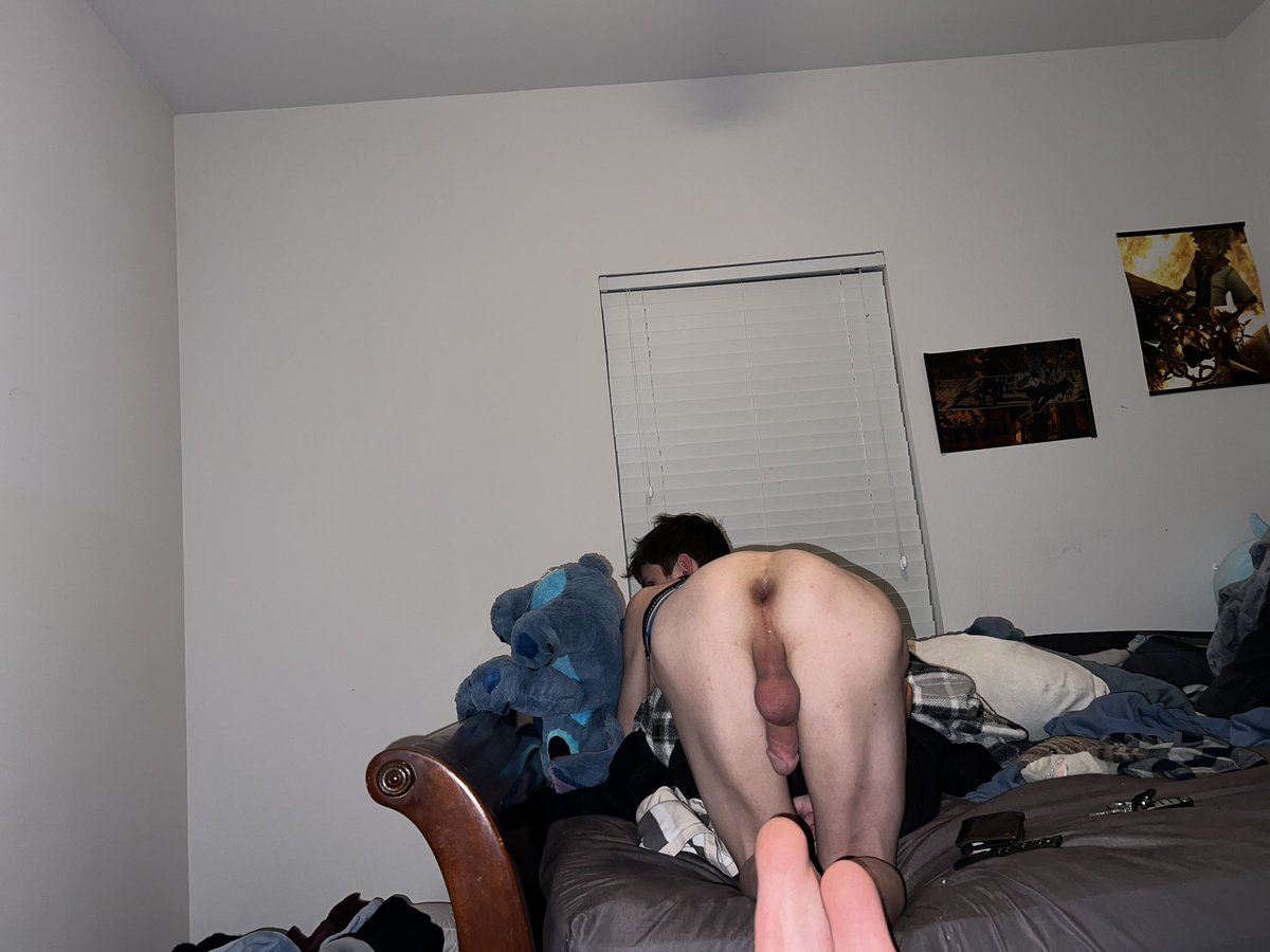 pup_cloudy21's tweet photo. Heh yeah my bed is a pretty fuckable spot :3 https://t.co/JtiFi52SfU