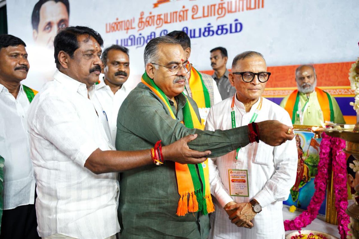 NainarBJP's tweet photo. Today, at the YMCA campus in Chennai, "PANDIT DEEN DAYAL UPADHYAY PRASHIKSHAN MAHABHIYAN – 2026 STATE LEVEL PLANNING MEETING AND SPEAKER WORKSHOP" was inaugurated and conducted successfully under the leadership of BJP National General Secretary Thiru. @tarunchughbjp Avl.

All key state-level and district-level office bearers of the Tamil Nadu BJP participated in this training camp.

The event was attended by distinguished guests including Hon’ble Union Minister @DrLMurugan Avl, BJP National Secretary and Tamil Nadu BJP in-charge Thiru. @MenonArvindBJP Avl and Tamil Nadu BJP co-in-charge Thiru. @ReddySudhakar21 Avl.

இன்றைய தினம் சென்னை YMCA வளாகத்தில் தமிழக பாரதி ஜனதா கட்சியின் சார்பில் 
பண்டிட் தீனதயாள் உபாத்யாய பயிற்சி பேரியக்கம் 2026, மாநில அளவிலான திட்டமிடல் கூட்டம் மற்றும் பயிற்சியாளர்கள் மற்றும் பேச்சாளர்கள் பயிற்சி முகாம் பாரதிய ஜனதா கட்சியின் தேசிய பொதுச் செயலாளர் திரு. தருண் சுக் அவர்கள் தலைமையில் சிறப்பாக தொடங்கி நடைபெற்றது.

இந்த பயிற்சி முகாமில் தமிழக பாஜகவின் மாநில மற்றும் மாவட்ட அளவிலான அனைத்து முக்கிய நிர்வாகிகள் அனைவரும் பங்கேற்றனர்.

மேலும் இந்த நிகழ்வில் சிறப்பு விருந்தினர்களாக மாண்புமிகு மத்திய இணை அமைச்சர் டாக்டர் L முருகன் அவர்கள் பாரதிய ஜனதா கட்சியின் தேசிய செயலாளர் தமிழக பாஜகவின் மேலிட பொறுப்பாளர் திரு அரவிந்த் மேனன் அவர்கள் தமிழக பாஜகவில் மேலிட இணை பொறுப்பாளர் திரு. சுதாகர் ரெட்டி அவர்களும் பங்கேற்றனர்.
(1/2)
