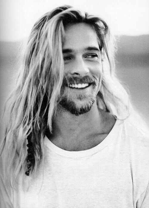 Movie_Icons's tweet photo. Brad Pitt in Mexico , 1994 https://t.co/SR92pCpgJ6